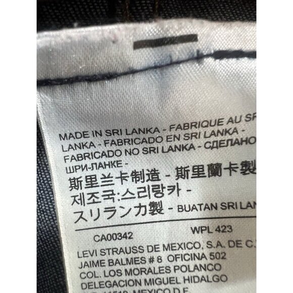 Levi's Women's Original Trucker Denim Jacket Size Medium Blue Jean Jacket - Picture 11 of 14